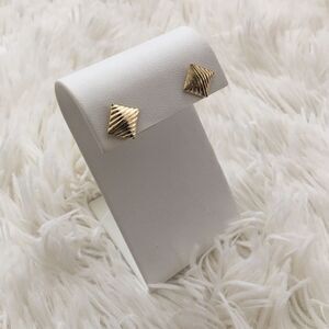 🐚 Vintage Brass Scalloped Shell Stud Earrings 🐚